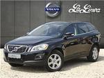 Volvo XC 60 2.4D FWD Momentum Aut. * Navi * Panoramadach