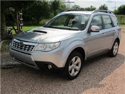 Subaru Forester 2.0D Comfort Spiegelnavi und Winterreifen