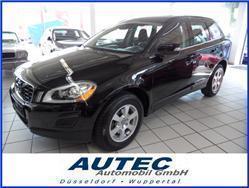 Volvo XC 60 D3 AWD Momentum,Xenon,AHK,1.HD